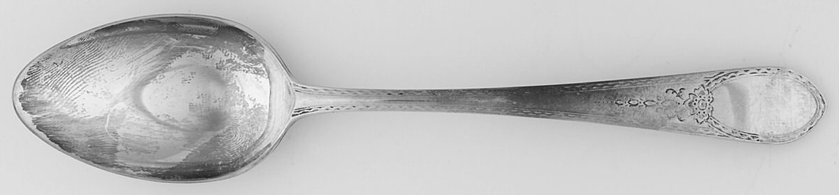 Early American-Engraved (Sterling, 1926) Dessert/Oval Soup Spoon by Lunt Silver-1