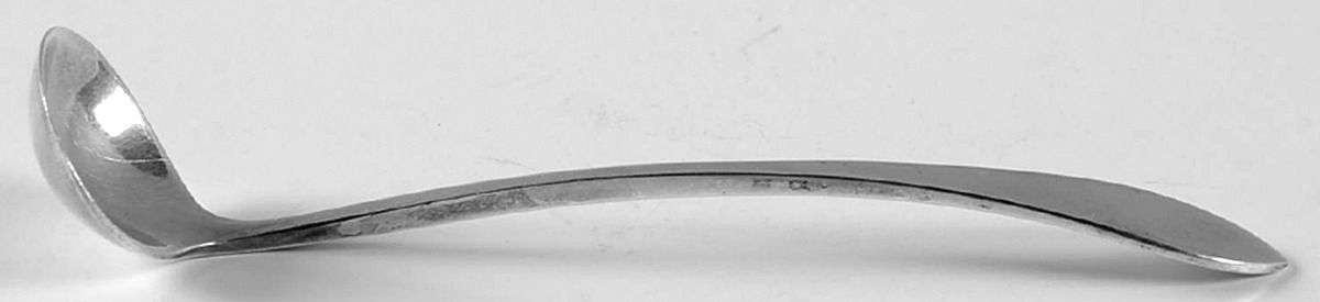 Jefferson (Sterling, 1883) Mustard Spoon by Lunt Silver-1