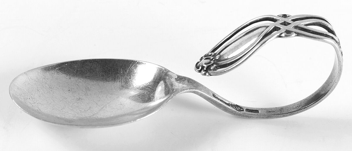 Monticello (Sterling, 1908) Curved Handle Baby Spoon by Lunt Silver-1