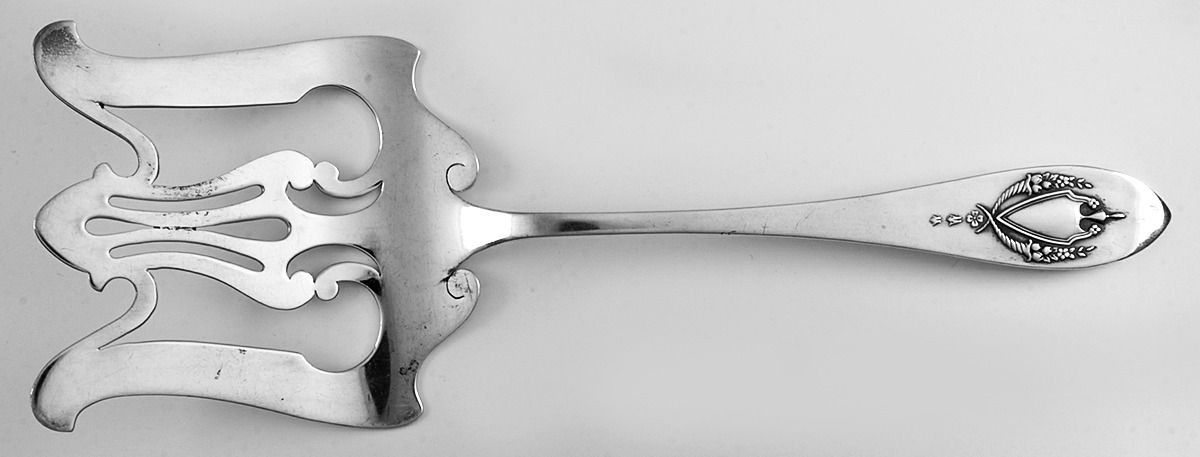 Mount Vernon (Sterling, 1905) Large Solid Asparagus Serving Fork by Lunt Silver-1