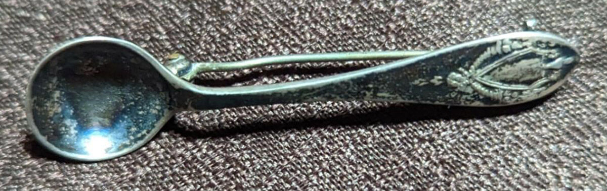 Mount Vernon (Sterling, 1905) Lapel Pin by Lunt Silver-1