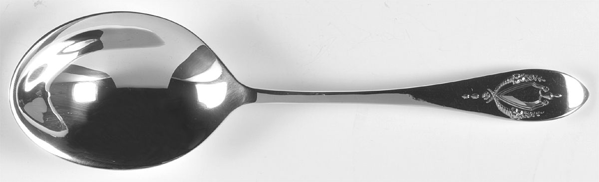 Mount Vernon (Sterling, 1905) Small Solid Berry/Casserole Spoon by Lunt Silver-1