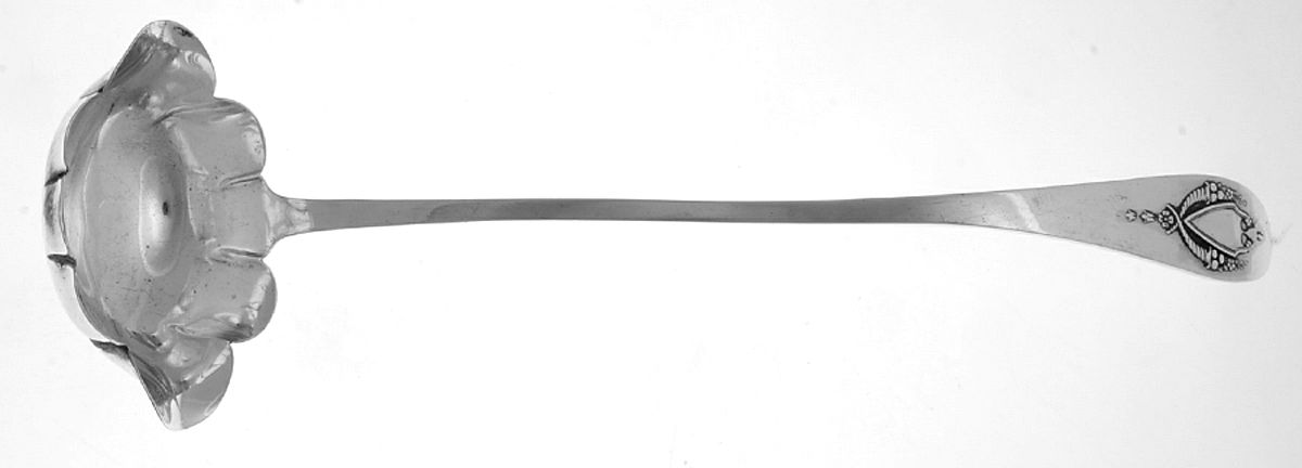 Mount Vernon (Sterling, 1905) Punch Ladle Solid Piece by Lunt Silver-1