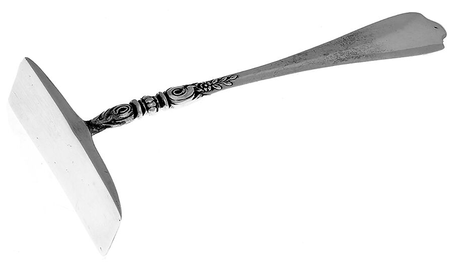 Nellie Custis (Sterling, 1915) Food Pusher Solid by Lunt Silver-1