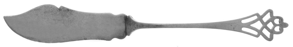 Pynchon (Sterling, 1910) Flat Handle Master Butter Knife by Lunt Silver-1