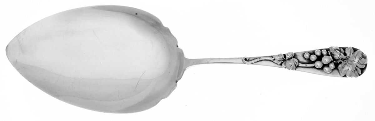 Shell (Sterling, 1888) Large Solid Pie Knife by Lunt Silver-1