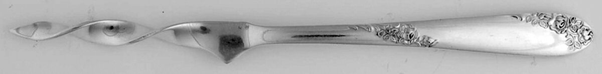Sweetheart Rose (Sterling, 1951) 1 Tine Twist Butter Pick by Lunt Silver-1