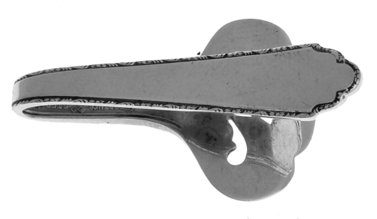 William & Mary (Sterling, 1921, No Monos) Napkin Clip by Lunt Silver-1