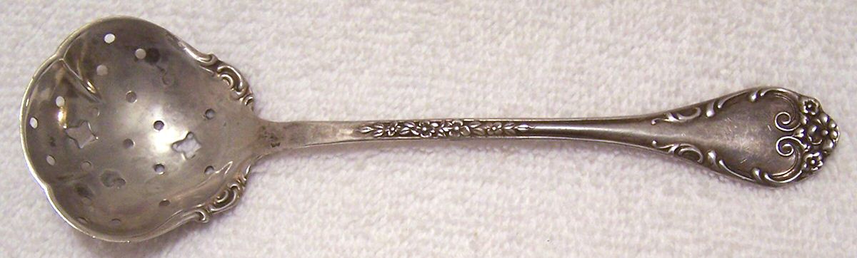 LUS6 (Sterling) Small Sugar Sifter by Lunt Silver-1
