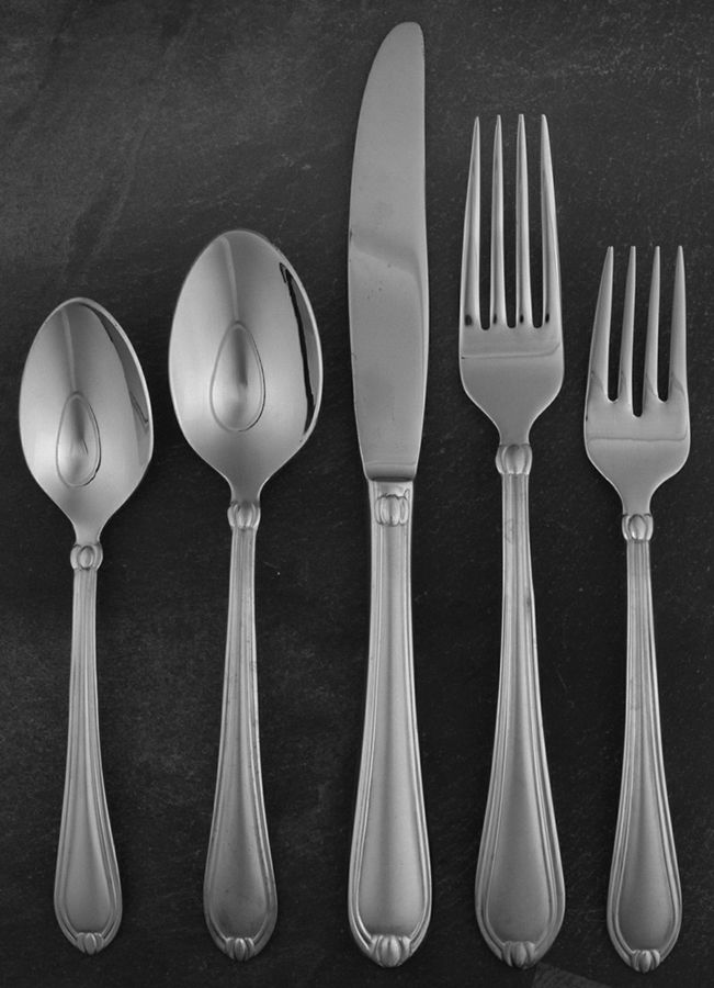 Chandelle Frosted 5 Piece Place Setting by Lenox-1
