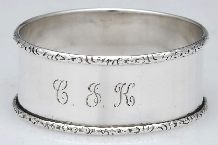 William & Mary (Sterling, Hollowware)  Round Napkin Ring by Lunt Silver-1