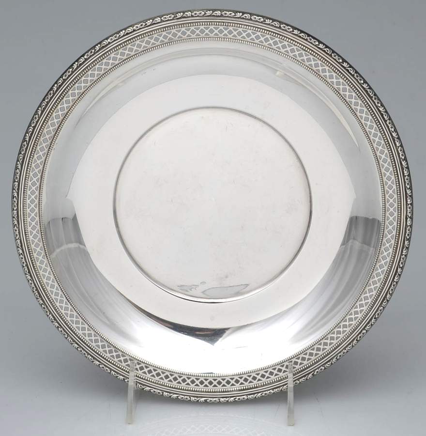 William & Mary (Sterling, Hollowware)  9" Sandwich Plate by Lunt Silver-1