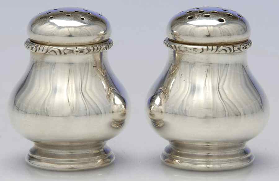 William & Mary (Sterling, Hollowware)  Individual Salt and Pepper Set by Lunt Silver-1