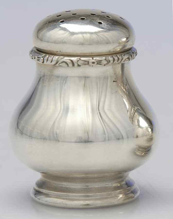 William & Mary (Sterling, Hollowware)  Individual Pepper Shaker by Lunt Silver-1