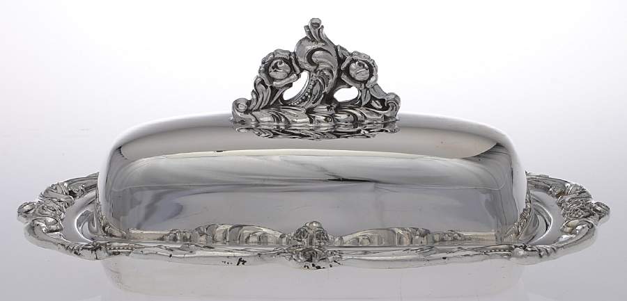 Eloquence (Silverplate, Hollowware) 1/4 Pound Covered Butter & Liner by Lunt Silver-1
