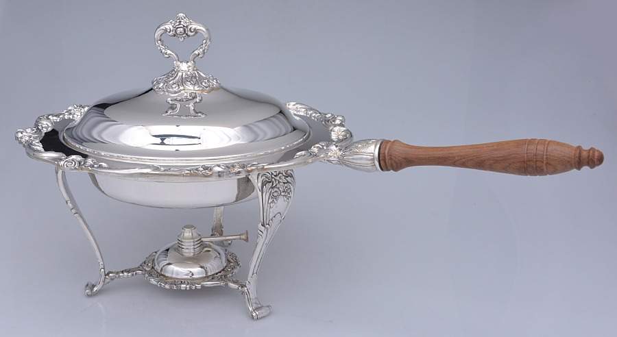 Eloquence (Silverplate, Hollowware) Silverplate Chafing Dish by Lunt Silver-1