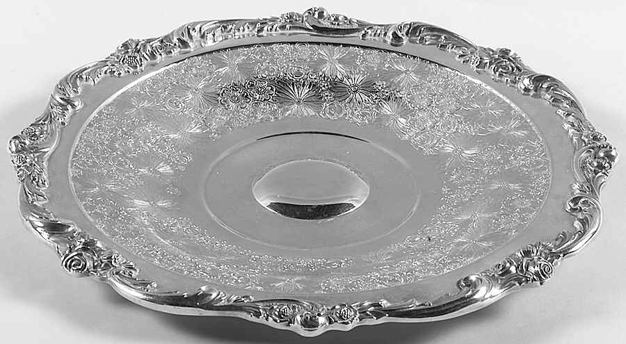 Eloquence (Silverplate, Hollowware) 15" Round Tray by Lunt Silver-1