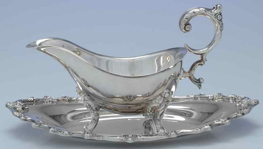 Eloquence (Silverplate, Hollowware) Gravy Boat & Underplate by Lunt Silver-1