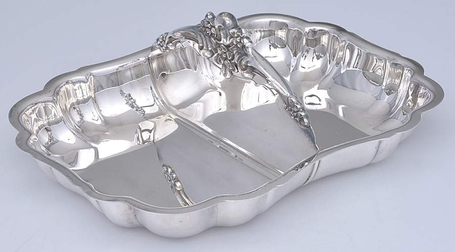 Modern Victorian (Silverplate, Hollowware) Silverplate Divided Rectangular Vegetable by Lunt Silver-1