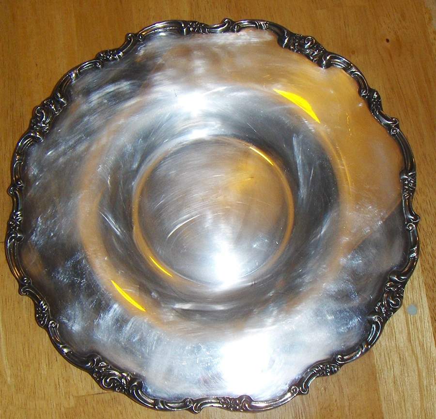 Modern Victorian (Silverplate, Hollowware) 11" Round Vegetable by Lunt Silver-1