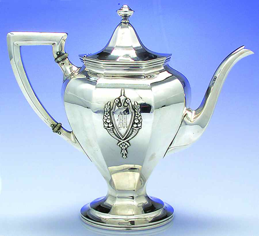 Mount Vernon (Sterling, Hollowware) Teapot by Lunt Silver-1