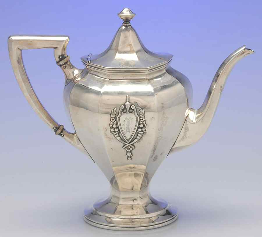 Mount Vernon (Sterling, Hollowware) Teapot by Lunt Silver-1