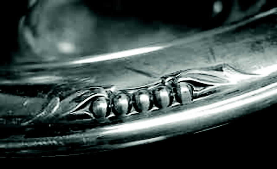 1569 (Sterling, Hollowware) 10" Round Vegetable Bowl by Lunt Silver-1