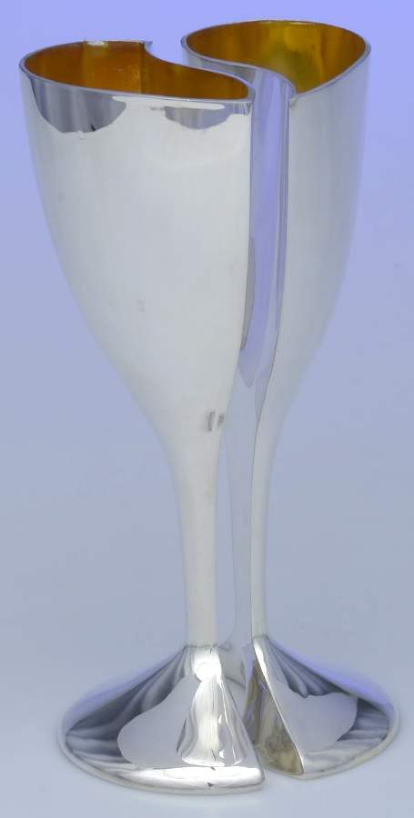 Wedding Promises (Silverplate, Hollowware) (2 Pc) Unterlocking Heart Shape Goblet by Lenox-1