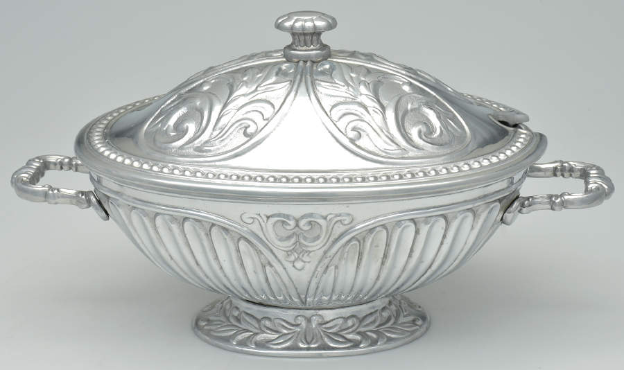 Butler's Pantry (Hollowware) Tureen & Lid by Lenox-1