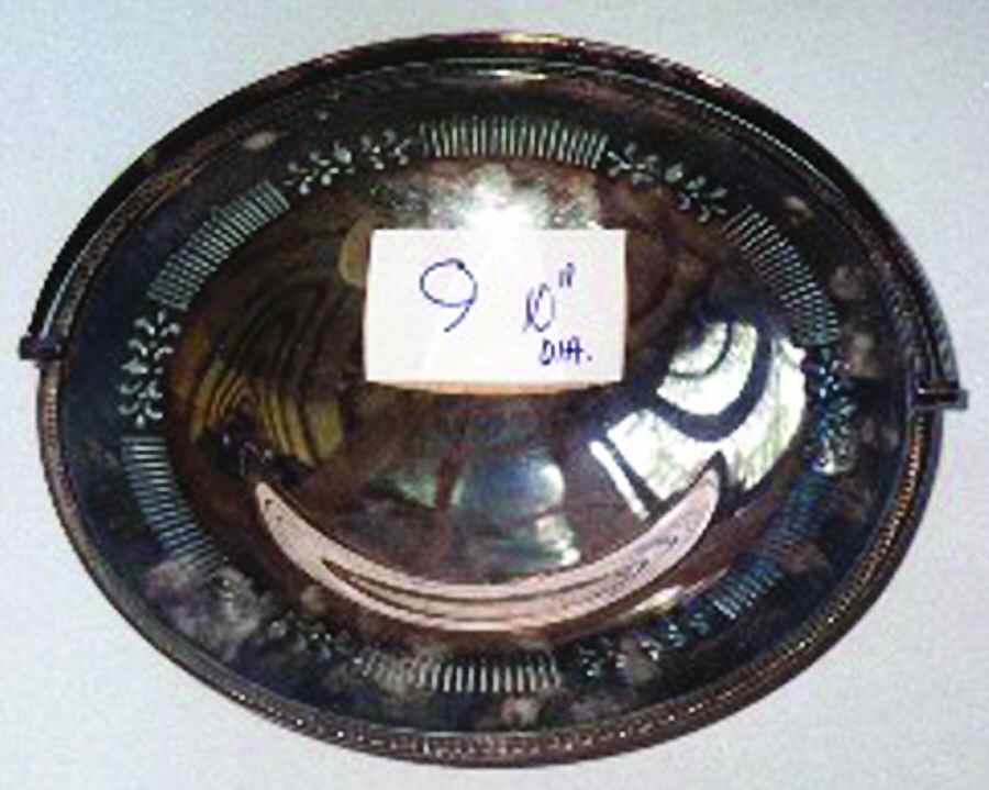 8906 (Silverplate, Hollowware) Silverplate Sandwich Plate by Leonard & Wilson Mfg-1