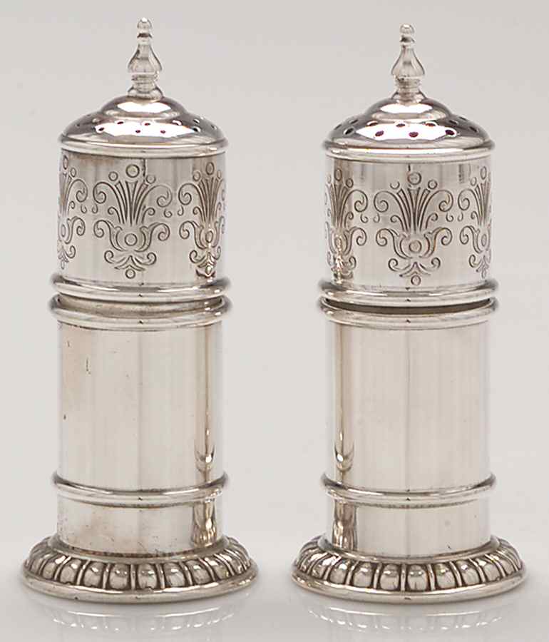 1100 (Sterling, Hollowware) Salt and Pepper Set by Lunt Silver-1