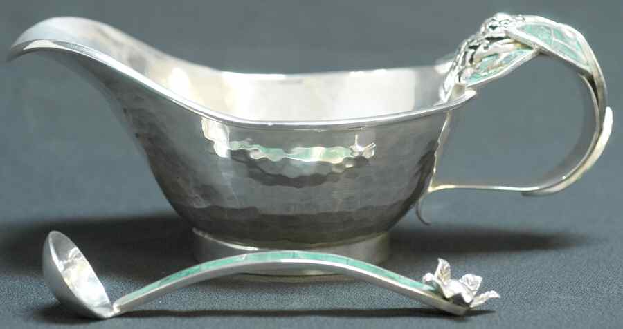 Silverplate Hollowware Sauce Boat W/Ladle by Los Castillo-1