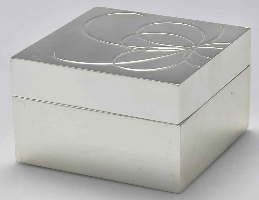 Belle Boulevard (SIlverplate, Hollowware) Vanity Box with Lid by Lenox-1