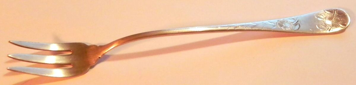LUS35 (Silverplate) Cocktail/Seafood Fork by Lunt Silver-1