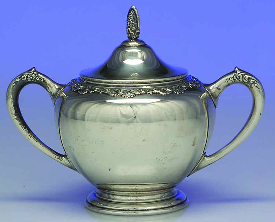 2100 (Sterling, Hollowware) Sugar Bowl & Lid by Lunt Silver-1