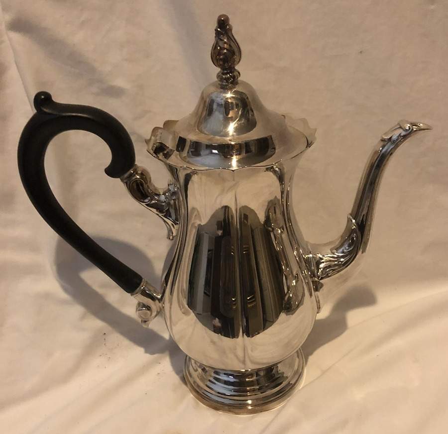Early Dublin (Silverplate, Hollowware) Silverplate Coffee Pot by Lunt Silver-1