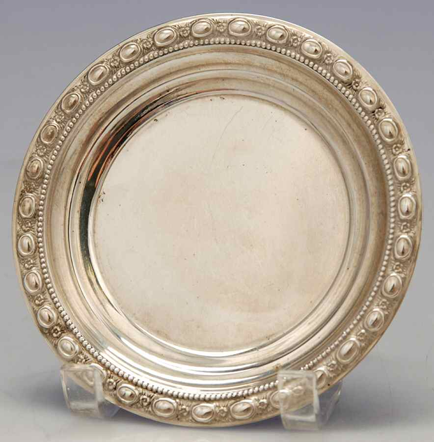 15A (Sterling, Hollowware) Butter Pat by La Pierre Silver-1