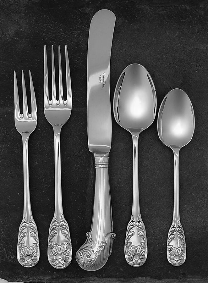 Oscar (Stainless) 5 Piece Place Setting by Lunt Silver-1
