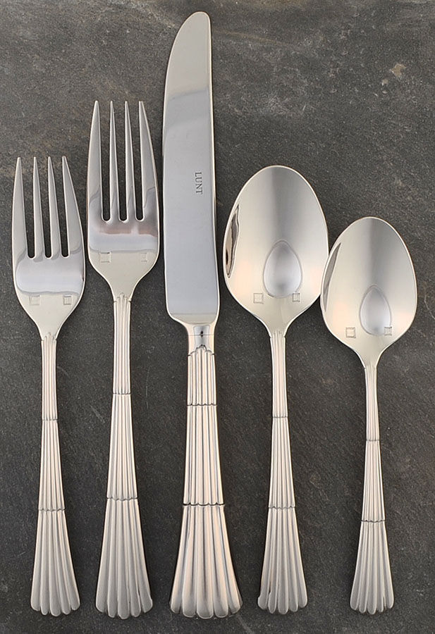 Nassau (Stainless) 5 Piece Place Setting by Lunt Silver-1