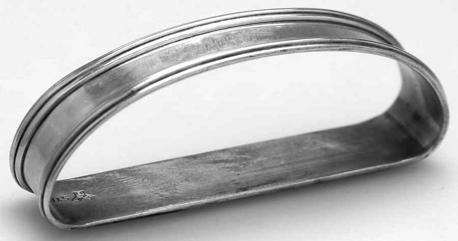 S32 (Sterling, Hollowware) Napkin Ring by Lunt Silver-1