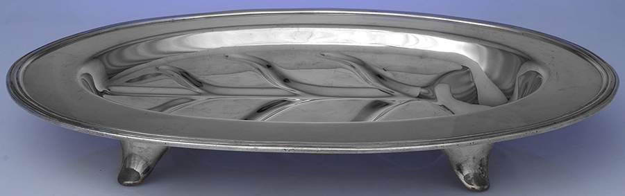 2551 (Silverplate, Hollowware) 17" 4 Toed Meat Platter with Well by Lawrence B Smith -1
