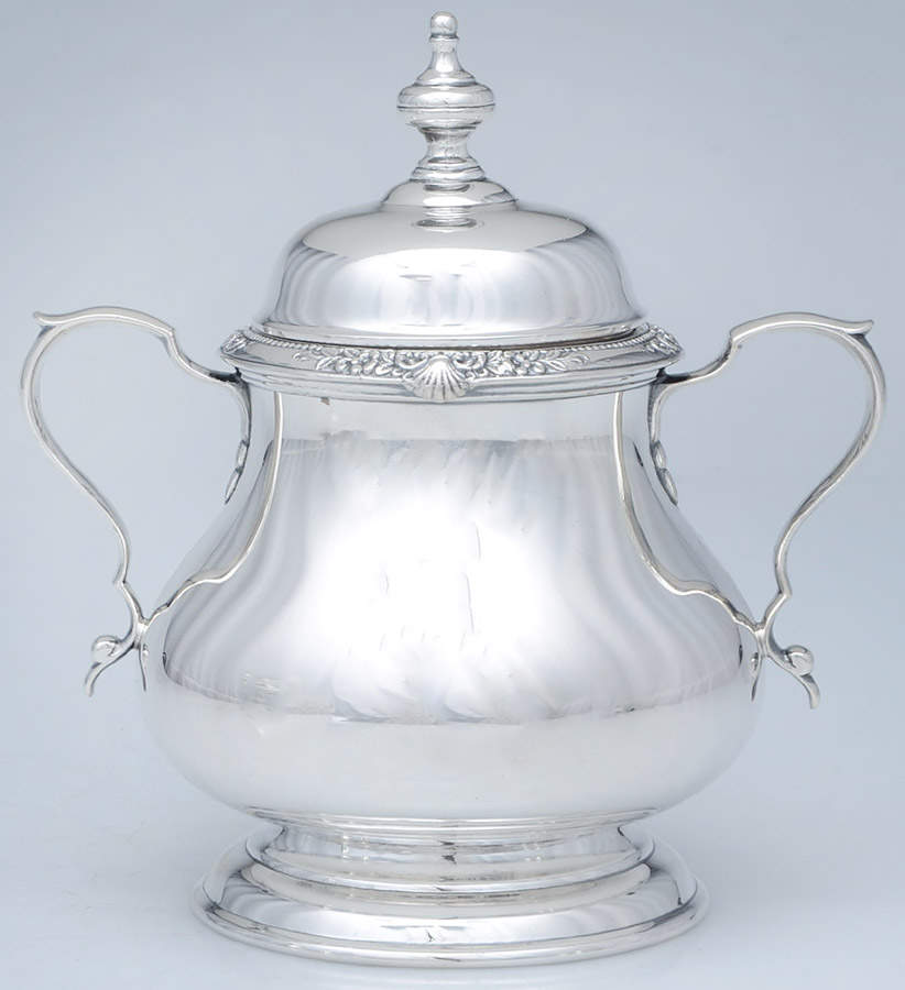 2400 (Sterling, Hollowware) Sugar Bowl & Lid by Lunt Silver-1