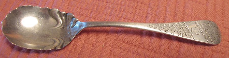 LUS68 (Sterling) Sugar Shell Spoon by Lunt Silver-1