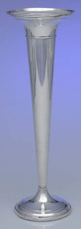 333 (Sterling, Hollowware) Weighted Trumpet Vase by La Pierre Silver-1