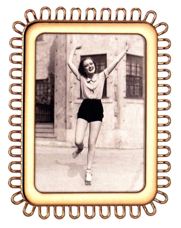 Keaton Street (Gold Plate, Hollowware) 5" X 7" Picture Frame by Lenox-1