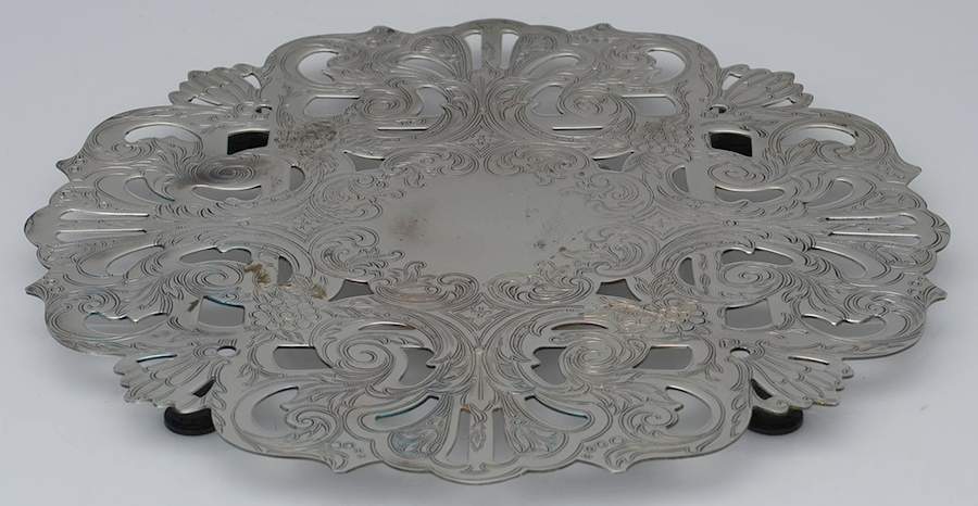 M-19 (Silverplate, Hollowware) Trivet by Lunt Silver-1