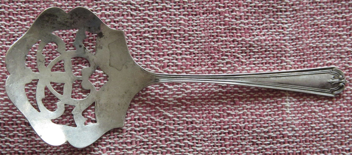 Beaux Art (Sterling 1910, 1932) Bon Bon Scoop by Manchester-1