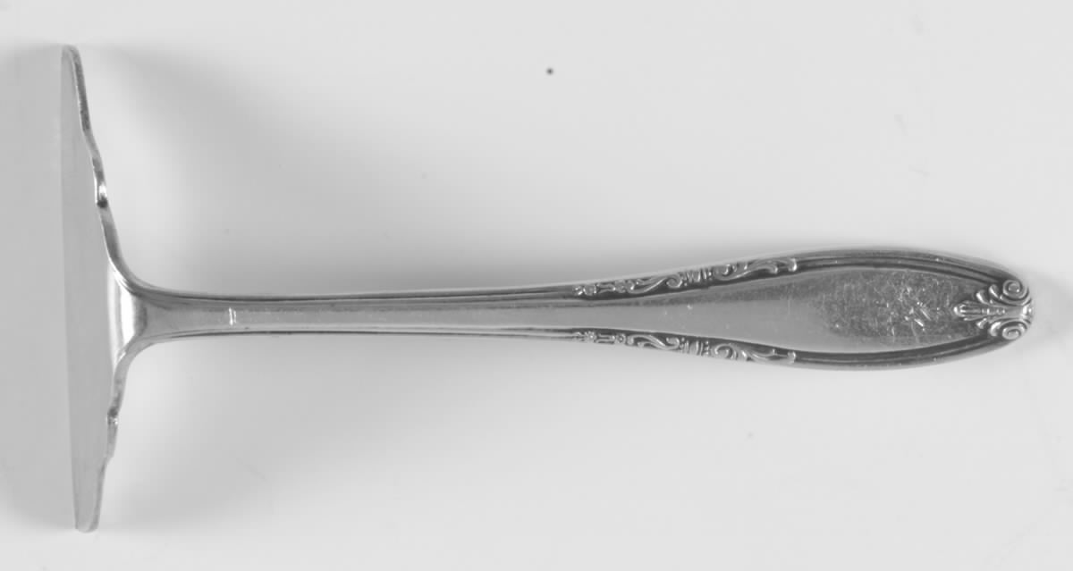 Leonore (Sterling, 1939) Food Pusher Solid by Manchester-1