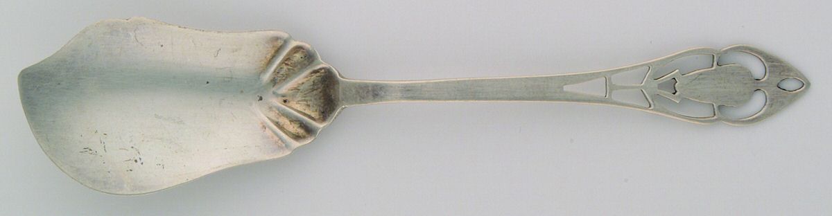 Pierced Handle (Sterling, 1951) Large Solid Jelly Server by Manchester-1