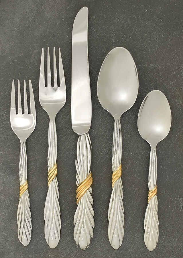 Corda D'Oro (Stainless, Gold Accent) 5 Piece Place Setting by Mikasa-1